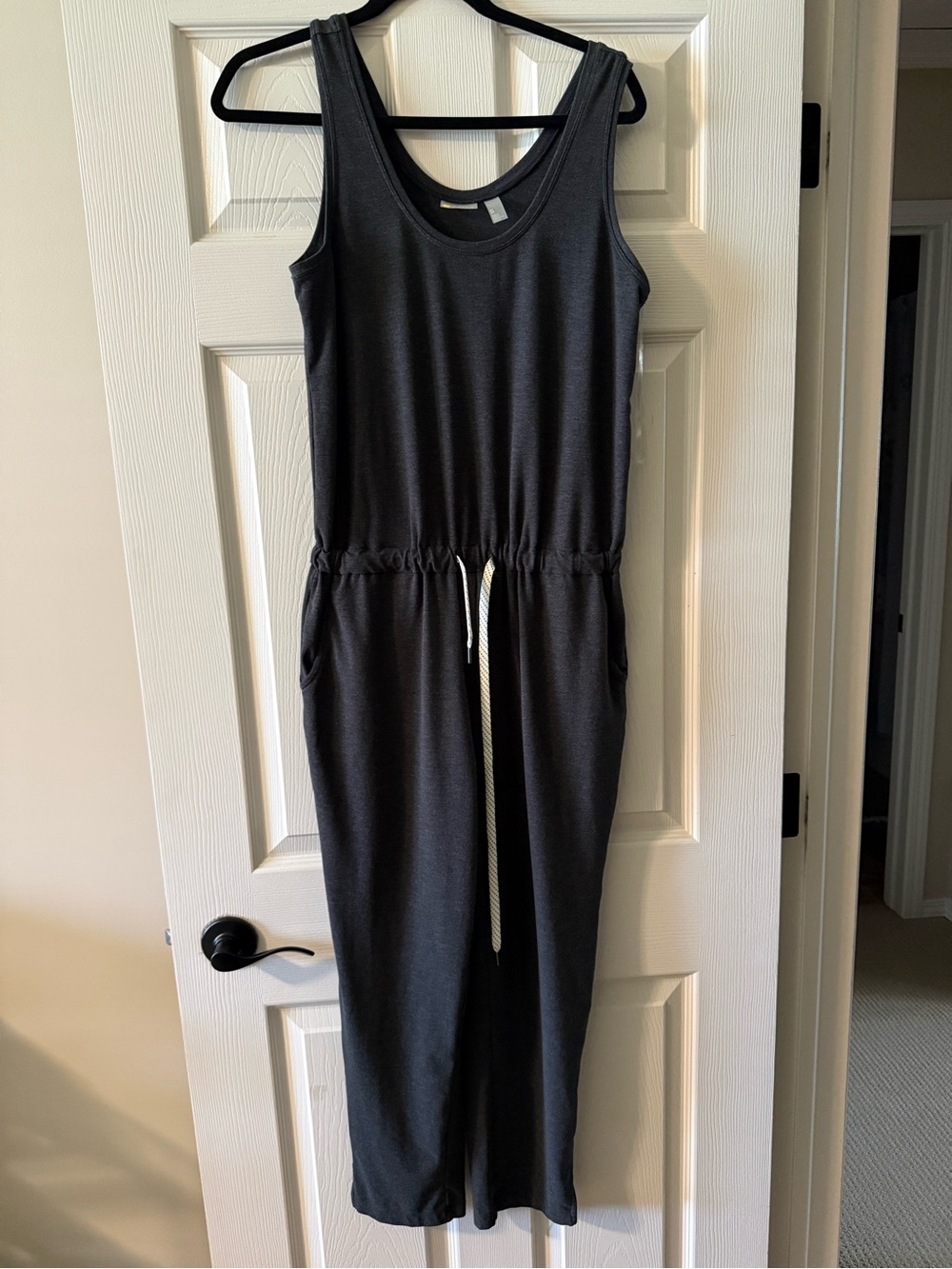 Zella Black Scoop Neck Romper
Size small
Excellent condition